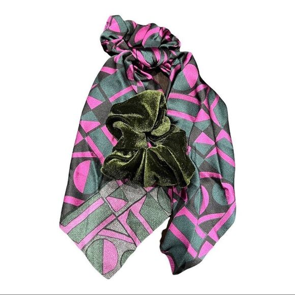 Hair bundle 3 scrunches with matching scrunchy scarfs. - Picture 4 of 12